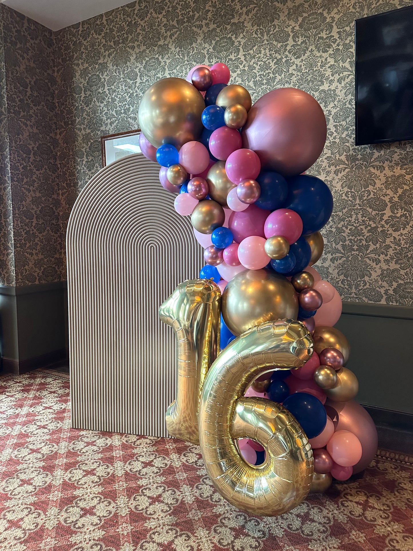 Single Ripple Panel Backdrop